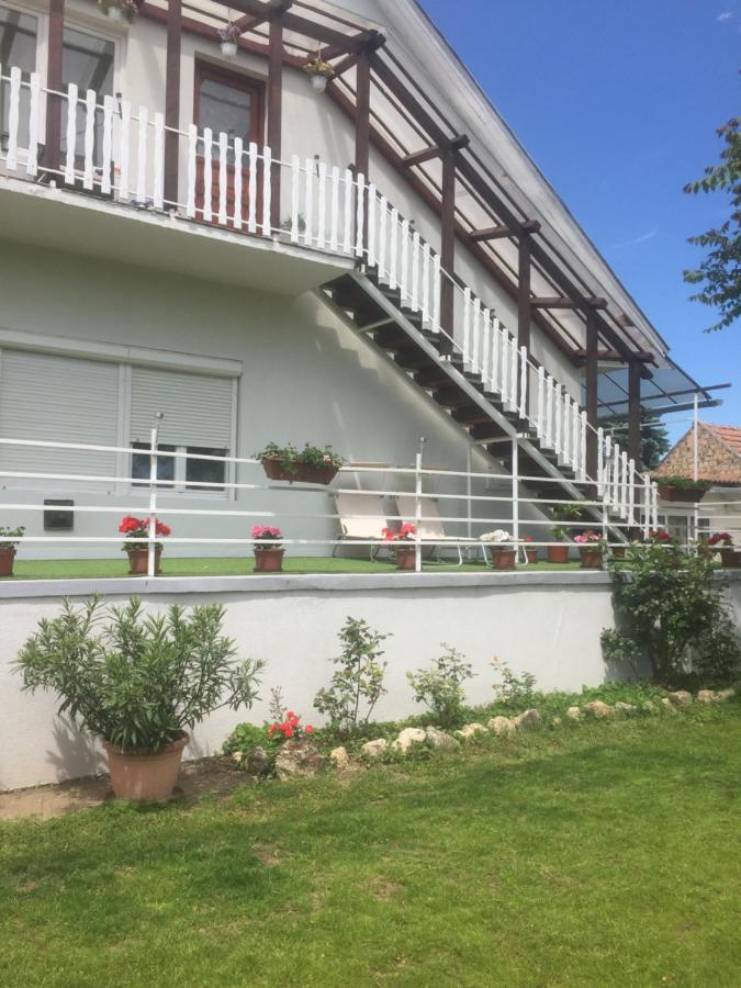 Lelle-Kert Apartman 01 Balatonlelle Ngoại thất bức ảnh
