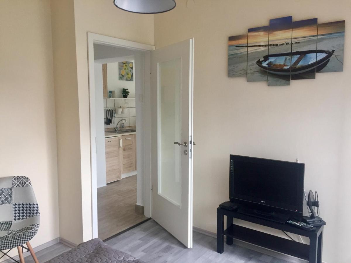 Lelle-Kert Apartman 01 Balatonlelle Ngoại thất bức ảnh